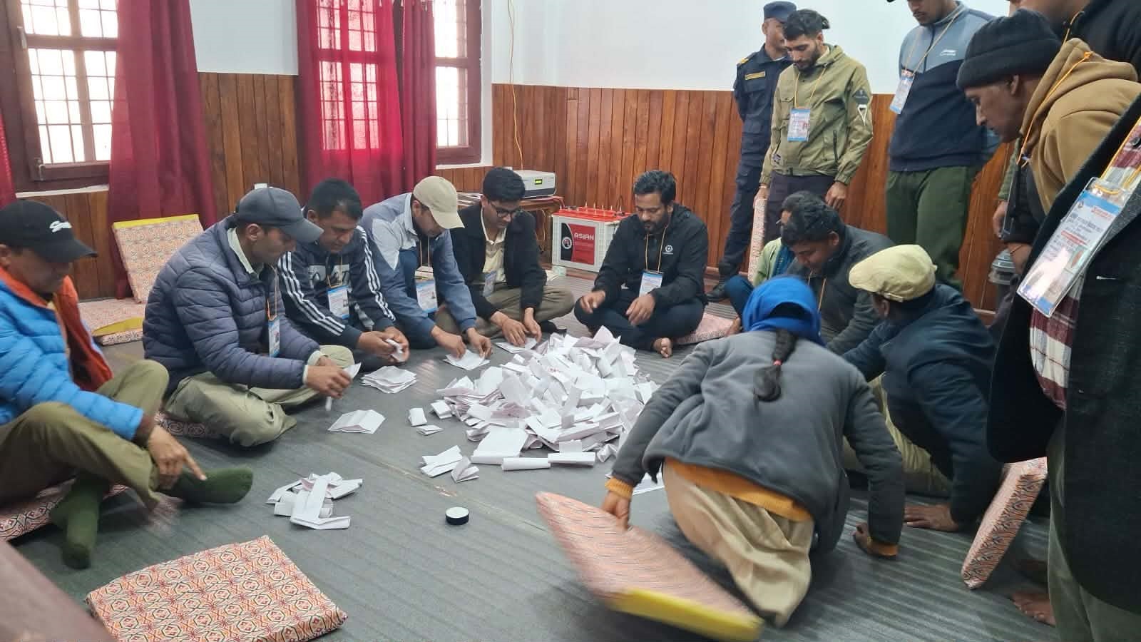 बैतडीमा मतगणना शुरु  