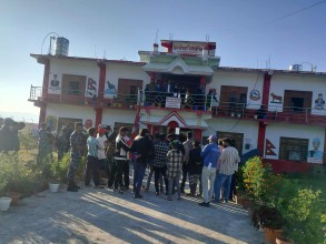 बैतडीको पञ्चेश्वर गाउँपालिकामा जेनजी समूहले बुझायो ज्ञापन पत्र