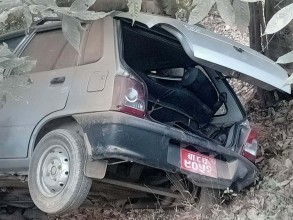 बैतडीको पाटनमा मिनि ट्रक र अल्टो एकआपसमा ठोक्किँदा चार जना घाइते 