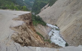 बाजुरामा साँफे –मार्तडी सडक फेरी अवरुद्ध 