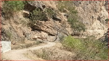 जिर्ण हुदै गएको भिटा भिरमा स्थानीय तहको नजर