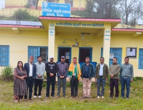 मणिलेक बहुमुखी क्याम्पसका प्रमुख डा.भगीरथसिंह नेगीलाई सम्मान 