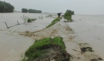 कञ्चनपुरमा ठूलो वर्षा, नदी खोला आसपासमा सावधानी अपनाउन आग्रह