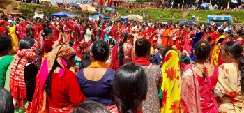 सुर्नयाका विभिन्न ठाउँमा तीज बिशेष सांस्कृतिक र देउडा कार्यक्रम 
