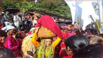 सुदूरपश्चिममा आज ‘ठूली गौरा’ मनाइँदै, गौरा देवीलाई गौरा घरमा भित्र्याइँदै