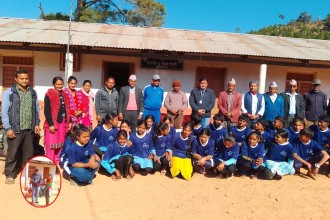 गुजर माविका खेलाडीहरुलाई ड्रेस वितरण 