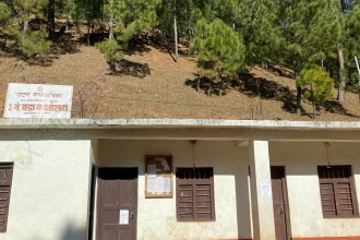 पाटन नगरपालिका वडा नं ३ को कार्यालयमा तालाबन्दी 