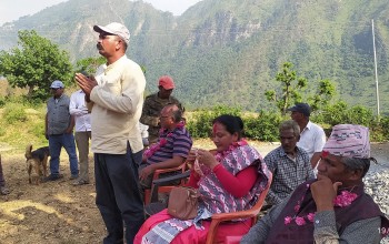 मेयरमा पराजय व्यहोरे पनि मतदाताको घर दैलोमा रावल 