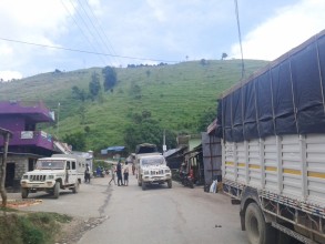 वर्षा रोकिएपछि बैतडीमा यातायात सुचारु 