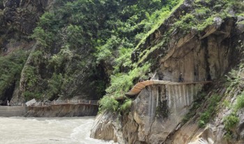 दार्चुलाको व्याँस गाउँपालिका जोड्ने घोरेटो बाटो निर्माण 