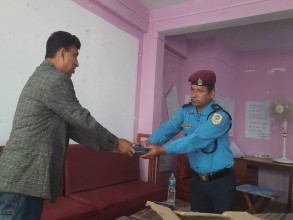 स्वास्थ्य कार्यालय बैतडीद्वारा  ट्राफिक पोष्टहरुलाइ ‘ब्रेथलाइजर’ मेसिन वितरण