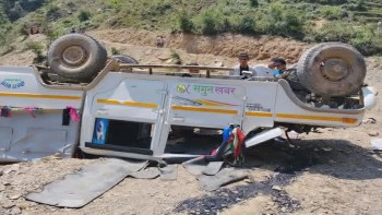 बैतडीमा जिप दुर्घटना, चालक गम्भीर घाइते