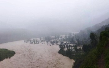 महाकालीको टापुमा फसेका ५ जनाको १५ घण्टापछि उद्दार