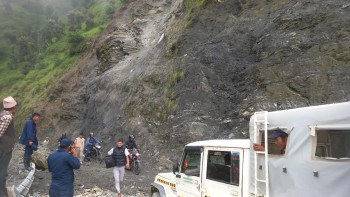 पहिरो हटाएपछि अवरुद्ध जयपृथ्वी राजमार्ग सुचारु 