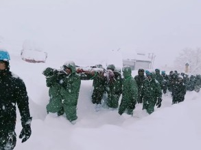 उत्तराखण्डमा विनाशकारी हिमपहिरो, ४१ मजदूरको खोजी जारी,१६ को उद्धार 