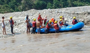 डोटीको सेती नदीमा फसेका ११ जनाको सकुशल उद्धार