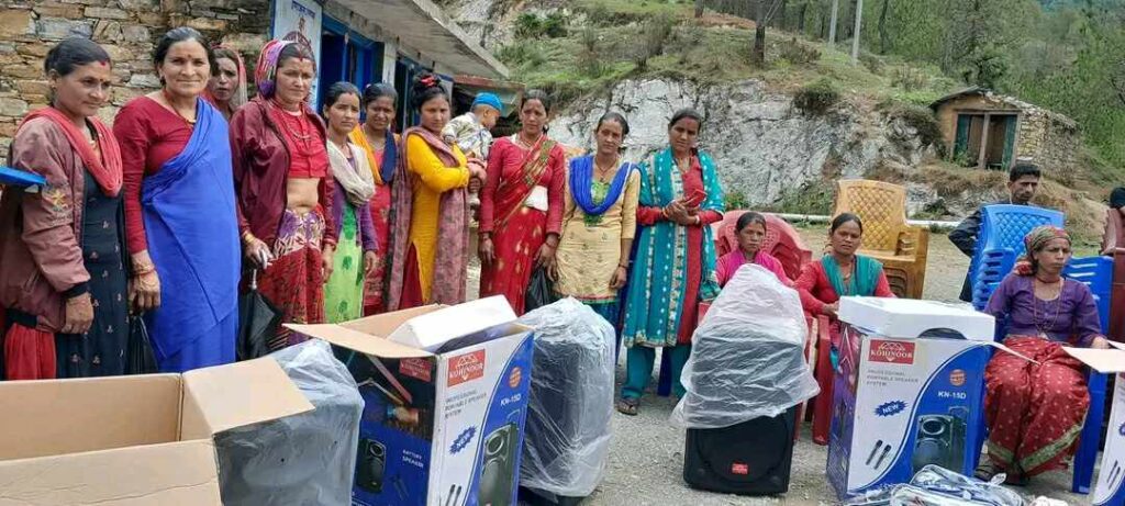 बैतडीको सुर्नयामा डिजे वितरण पछि जनप्रतिनिधिहरुको चर्काे आलोचना