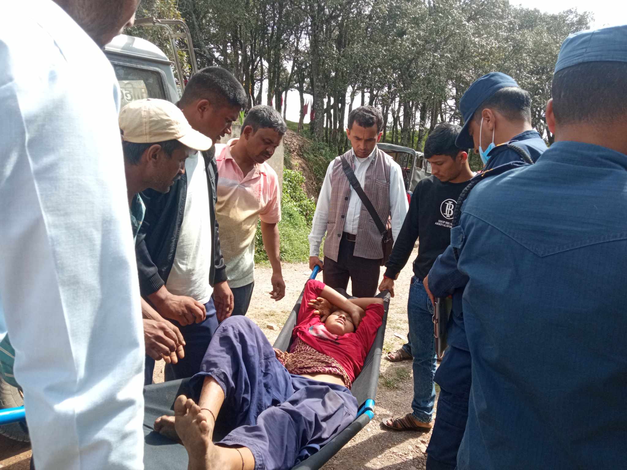 चितुवाको आक्रमणबाट घाइते किशोरी डडेल्धुरा रेफर 