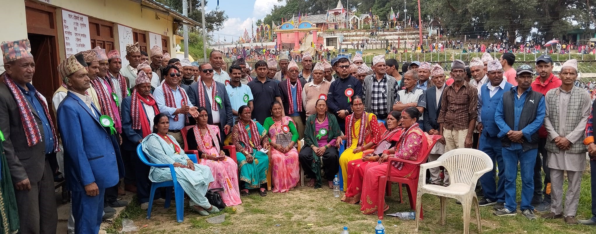 बैतडीको देहीमाण्डौंमा लागेको ठुली जातमा १८ जना देउडीया सम्मानित 