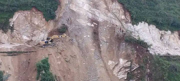 बैतडीको श्रीभावर –हाट सडक खण्ड अवरुद्ध