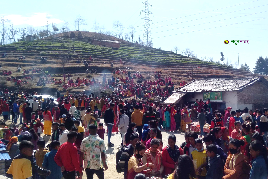 पाताल भुवनेश्वर धाममा लागेको मेला (फोटो फिचर)