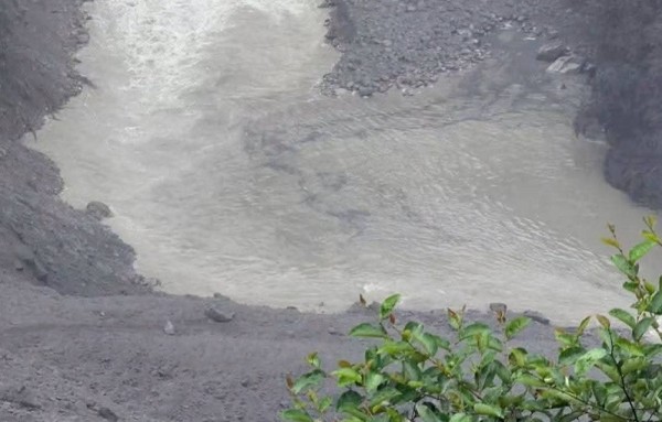 दार्चुलाको चौलानी नदीमा तत्काल जोखिम नभए पनि सतर्क रहन प्रशासनको आग्रह