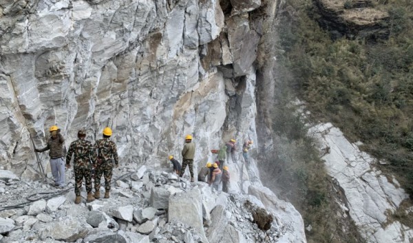 भारतीय सडकमा विष्फोट हुँदा दार्चुलाका तीन घरमा क्षति