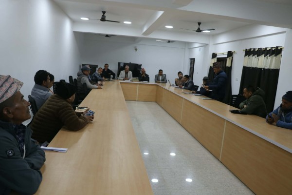 बैतडीमा निर्वाचन आचारसंहिता अनुगमन समितिको बैठक सम्पन्न 