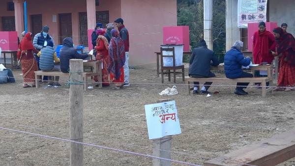 बैतडीमा मतपेटिका ढुवानी कार्य शुरु, भोलिदेखि मतगणना हुने 