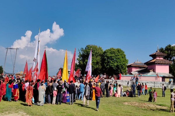 बैतडीका शक्तिपीठ तथा मन्दिरहरुमा भक्तजनको घुइँचो 