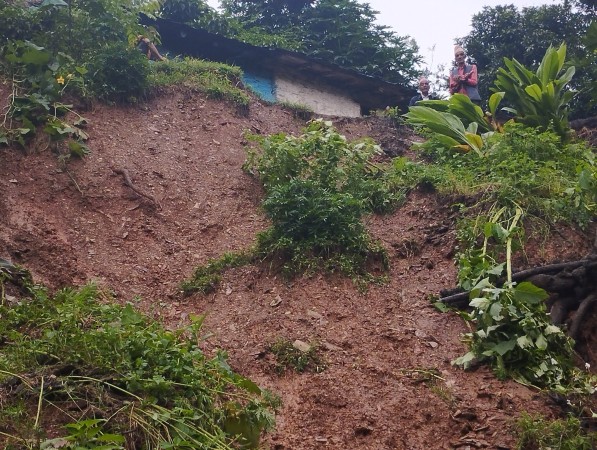 बैतडीको मेलौलीमा सात घर पहिरोको उच्च जोखिममा 