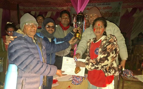 शिवनाथ गाउँपालिकास्तरीय राष्ट्रपति रनिङ शिल्डको उपाधि नागार्जुन माविलाई 