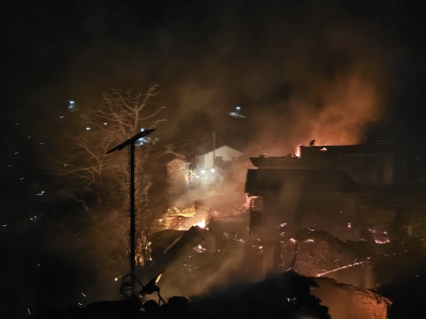 अछामको जयगढमा आगलागी : सात करोड बढीको क्षति 