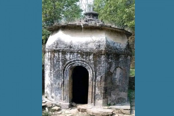 बैतडीः जिर्ण बन्दै  देन्वालो, मर्मतसम्भारको माग 