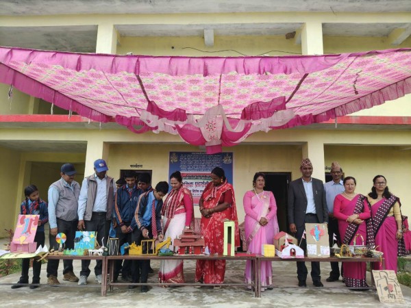 दशरथचन्द माविमा शैक्षिक प्रर्दशनी र तीज बिशेष कार्यक्रम सम्पन्न 