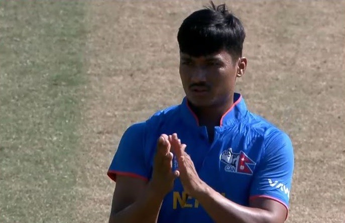 हङकङ सिक्सेसअन्तर्गत बाउलमा नेपालद्वारा भारत ९२ रनले पराजित 