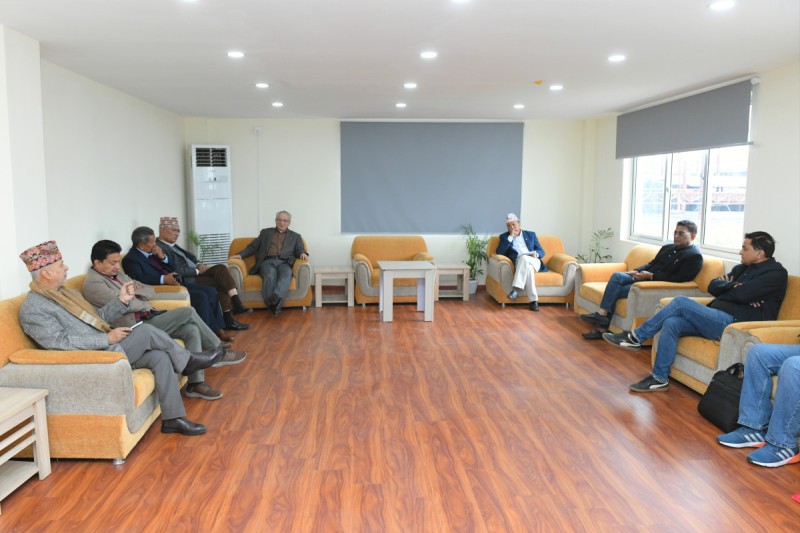 अध्यक्ष ओली पक्राउको विषयमा कानुनी तथा राजनीतिक प्रतिवाद गर्ने एमालेको निर्णय