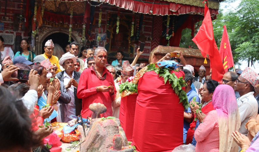 डोटीबाट सरकारी टोली बडीमालिका प्रस्थान