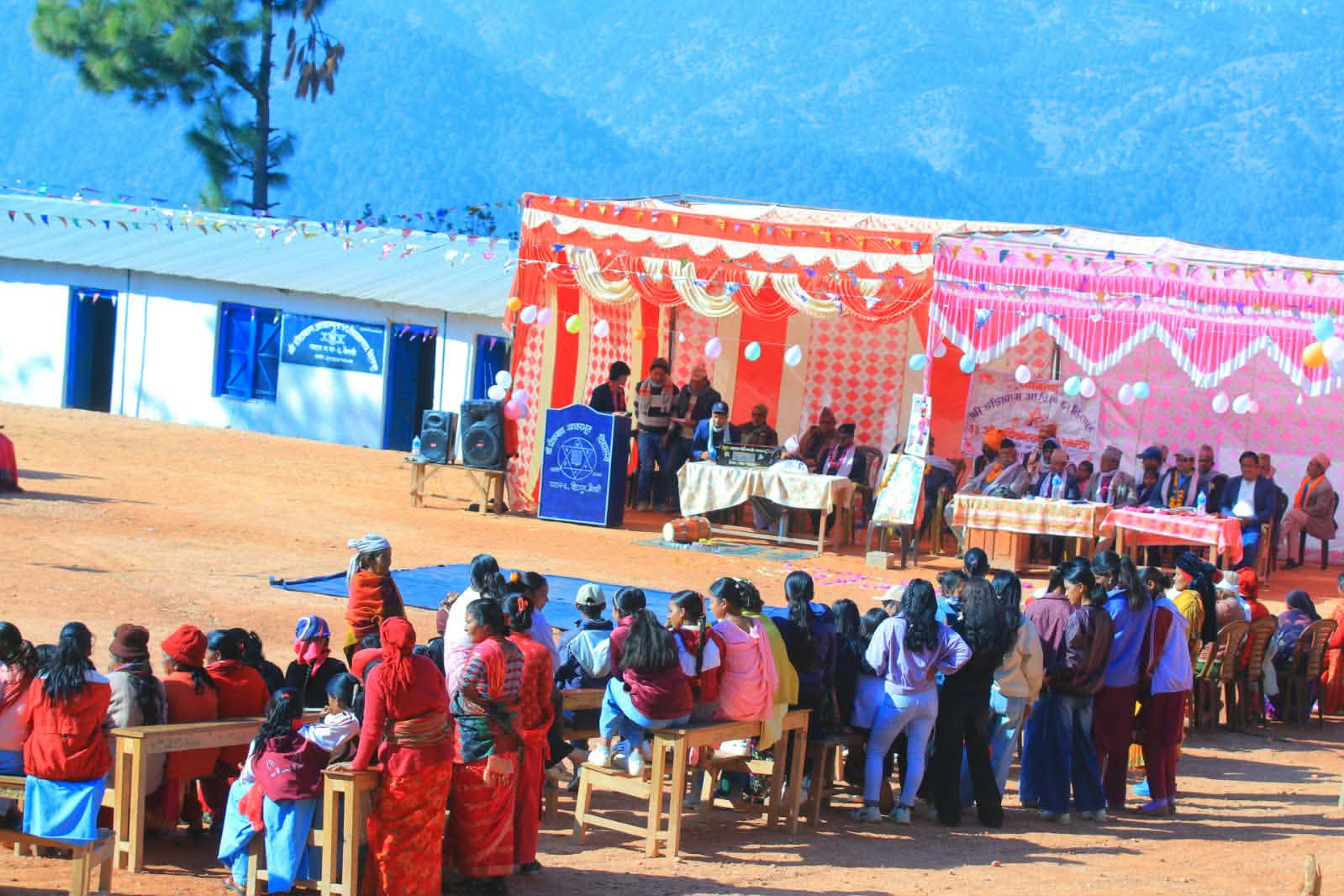 डाँडाबाग आधारभूत विद्यालयको बार्षिकोत्सव सम्पन्न 