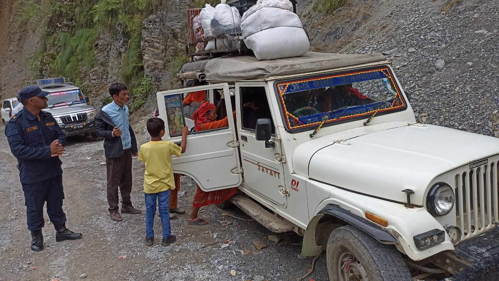 गौराका लागि घर फर्कदै परदेशी 