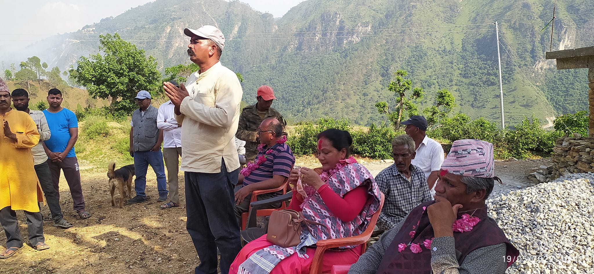 मेयरमा पराजय व्यहोरे पनि मतदाताको घर दैलोमा रावल 