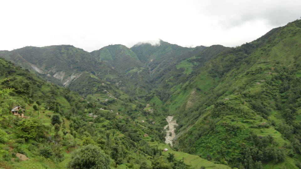 रोल्पामा पहिरोले घर पुरिँदा ३ जनाको ज्यान गयो