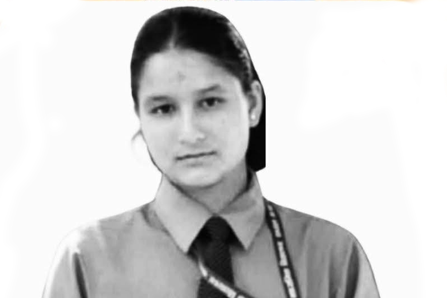 डोटीमा माटोको ढिस्कोमा पुरिएर एक किशोरीको मृत्यु 