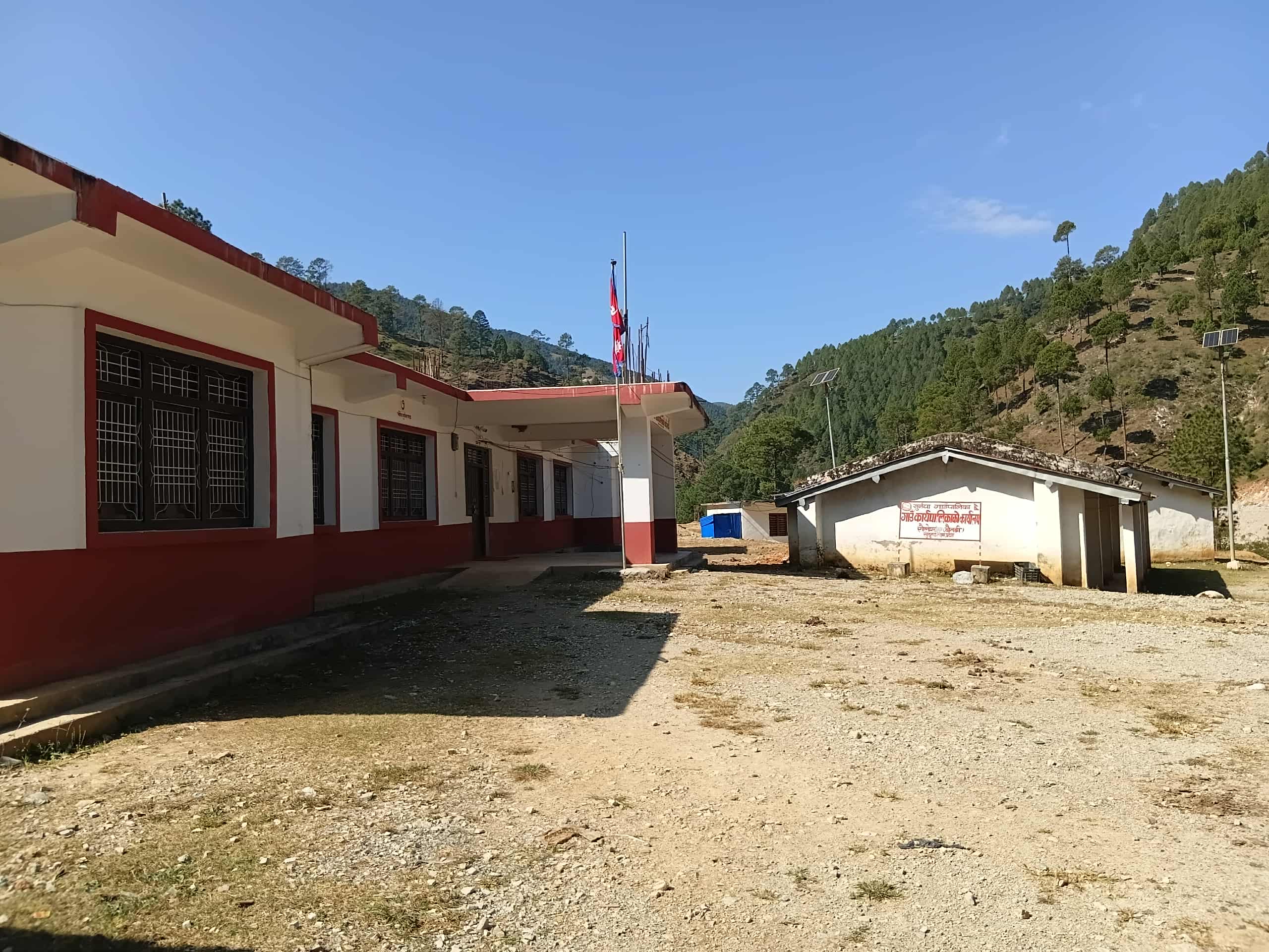 सुर्नयामा तालाबन्दी : स्वास्थ्य संस्थाहरुमा औषधी अभाव, स्वास्थ्य सेवा प्रभावित 