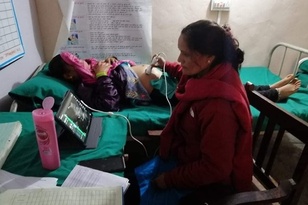 बैतडीको सुर्नयाले ग्रामीण अल्ट्रासाउण्ड शिविर सञ्चालन गर्ने 