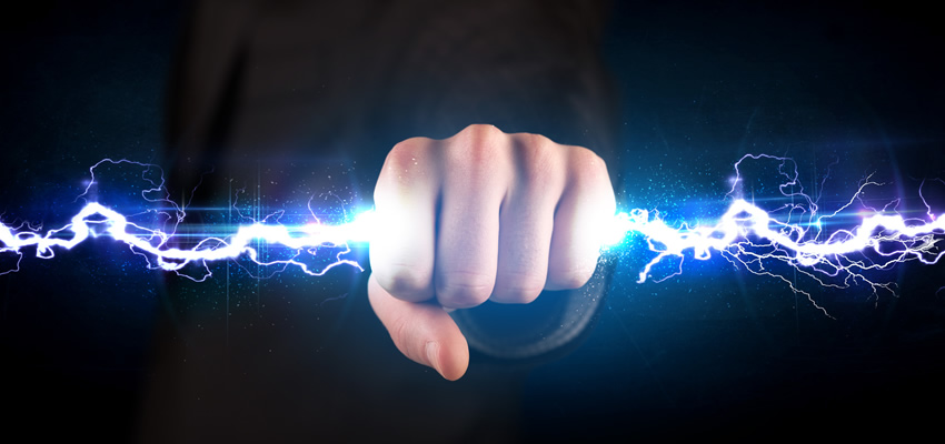 बैतडीमा करेन्ट लागेर १७ वर्षिया किशोरी घाइते  