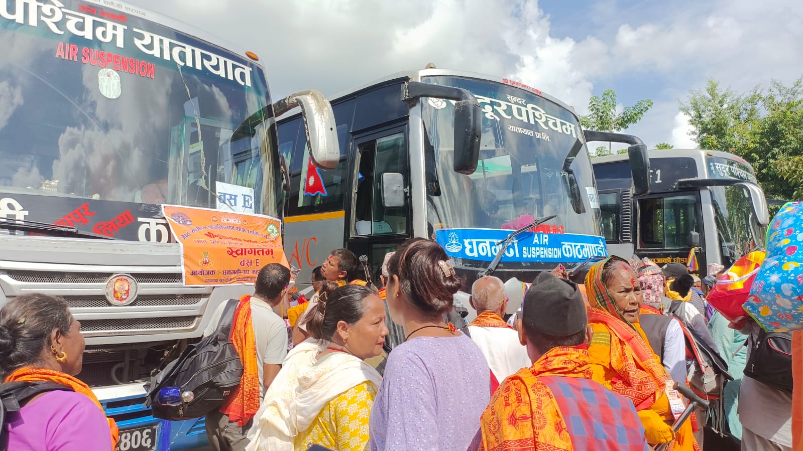 धनगढीका जेष्ठ नागरिक मुक्तिनाथ यात्रामा