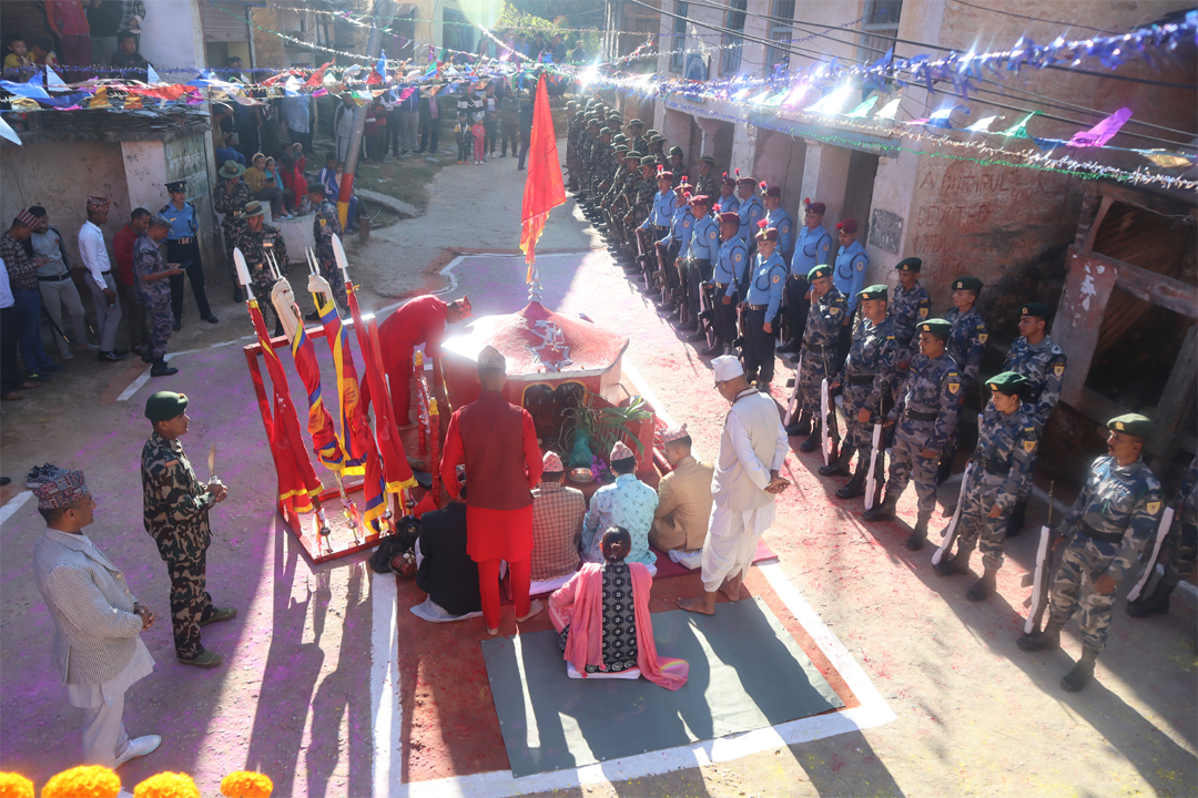 बैतडीमा भित्र्याइयो फूलपाती