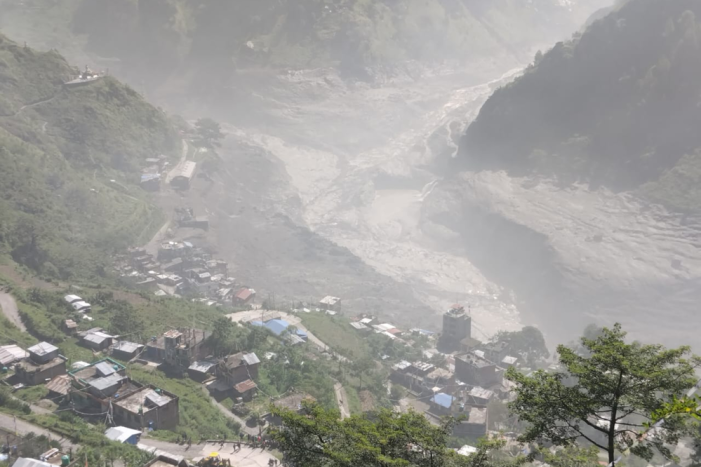 रसुवा बाढीः कैलाश मानसरोवर जान हिँडेका ५० पर्यटक सम्पर्कविहीन