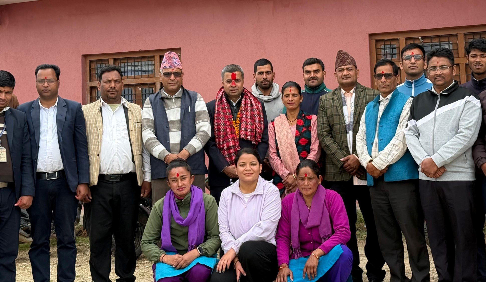 बैतडीको शिवनाथमा हाजिर भए नयाँ प्रमुख प्रशासकीय अधिकृत आचार्य 